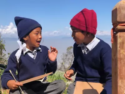  Regards croisés entre enfants Népalais et Cévenols